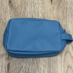 Stylish Blue Men's Toiletry Bag